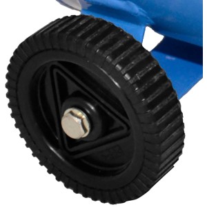 Detailaufnahme: Rad des blauen Güde Kompressor 220/08/24 Ölfrei.