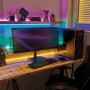 Paulmann Neon Colorflex LED-Streifen Set in Pink, Orange, Grün und Blau am Gaming-PC.