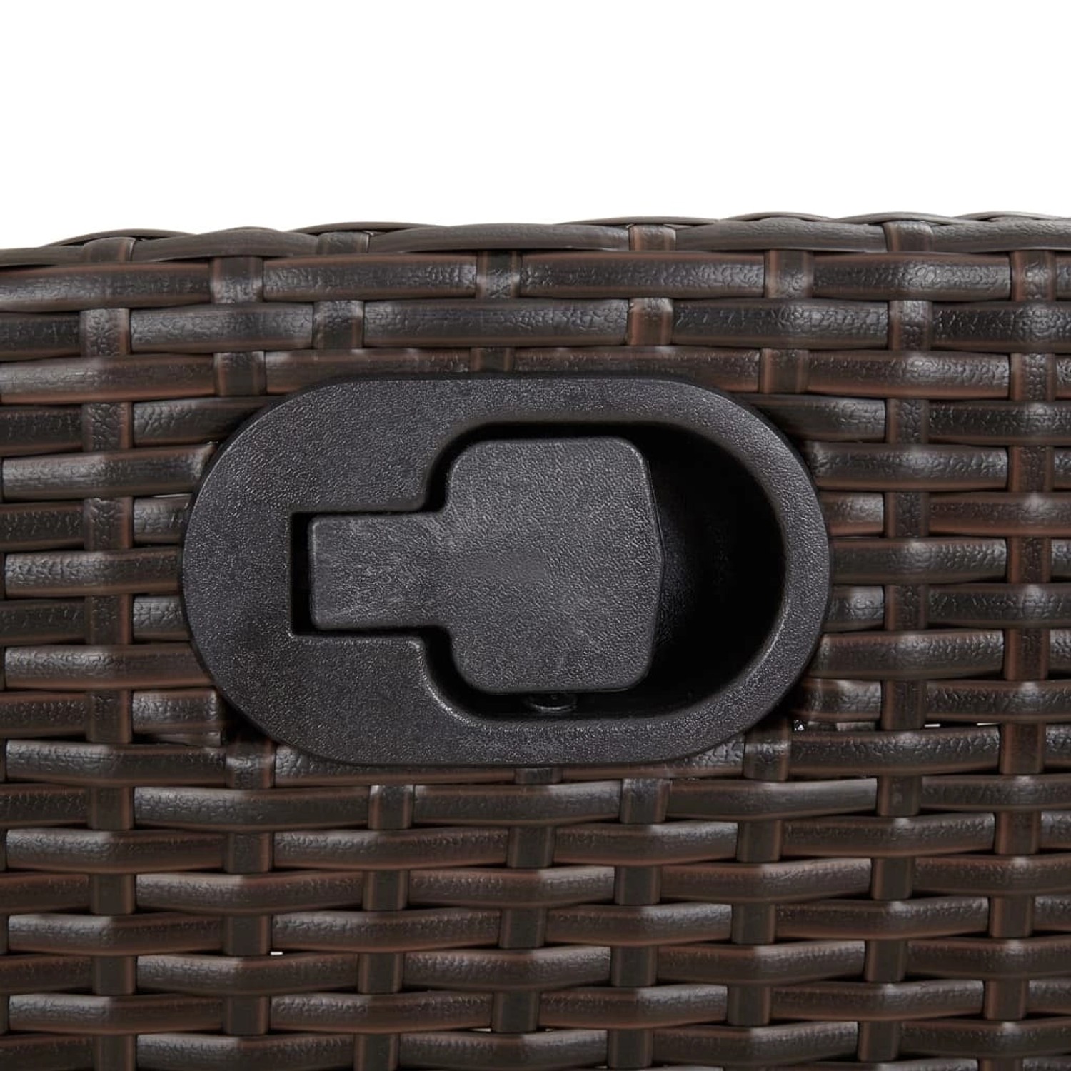 Detailaufnahme: Braune vidaXL Garten-Essgruppe aus Rattan mit Verstellmechanismus.