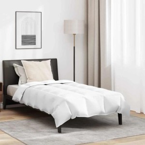 Weiße vidaXL Winterbettdecke mit gestepptem Muster und Kissen auf einem Einzelbett im Schlafzimmer.