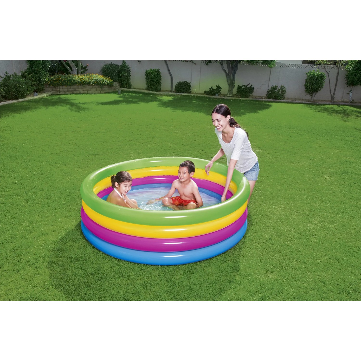 Bestway Planschbecken Swim Squad mit Kindern im Garten, Ø 157 cm, bunt.