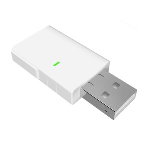 Weißes Shelly Bluetooth-Gateway Blu mit USB-Stecker für Hausautomation.