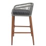 Proregal Barhocker: hellgraues Seilgeflecht, dunkelgraues Kissen, Holz-Optik Beine. Modernes Design für Outdoor.