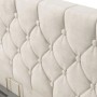 Detailaufnahme: Beiges Polsterbett Nizza 140x200 mit Chesterfield-Steppung.