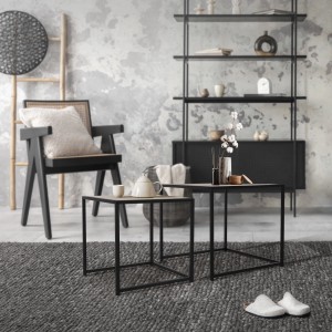 ML-Design Beistelltisch 2er Set, quadratisch, schwarz/Eiche, im Wohnzimmer.
