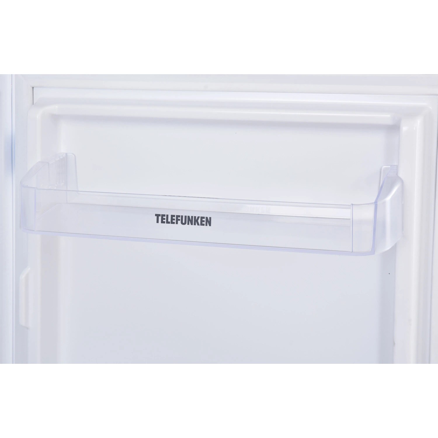Innenansicht Telefunken Einbaukühlschrank: Türfach mit Telefunken Logo.
