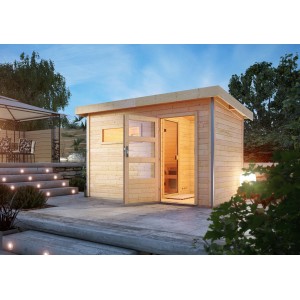 Naturbelassenes Karibu Saunahaus Hendrik 1 mit offener Tür und zwei Bänken im Innenraum.