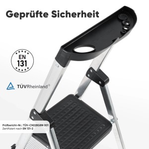 Alu-Stehleiter mit schwarzer Werkzeugablage und rutschfesten Trittstufen, TÜV-geprüft nach EN 131 für Sicherheit.
