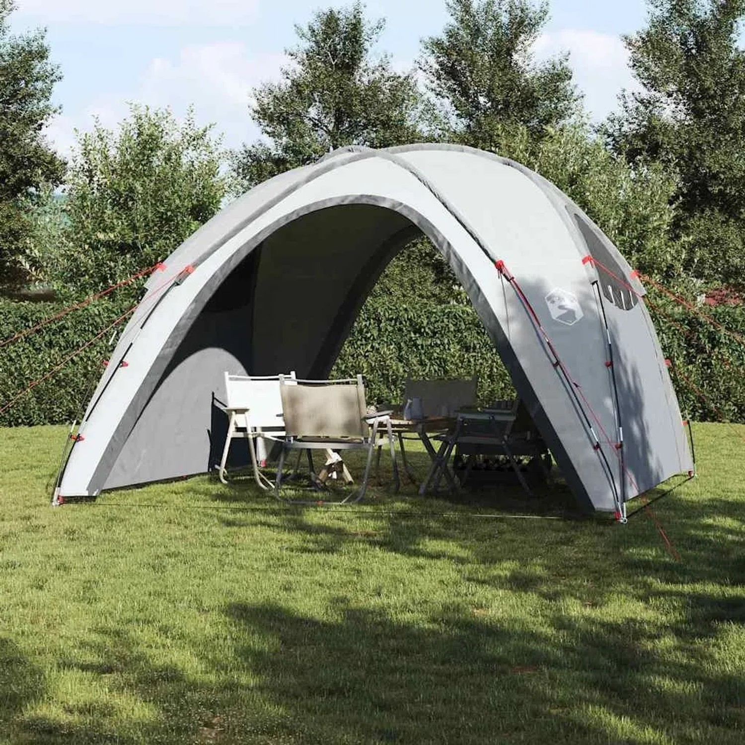 Weißes vidaXL Partyzelt auf Rasen, wasserdicht, mit Tisch und Stühlen. Ideal für Gartenpartys.