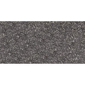 Nahaufnahme: Hellgrauer Sakret Buntsteinputz mit 2 mm Körnung.