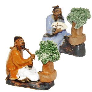 Exotenherz Bonsai Figuren Set: 2 handgefertigte Bonsai Master Figuren mit Mini-Bonsai.