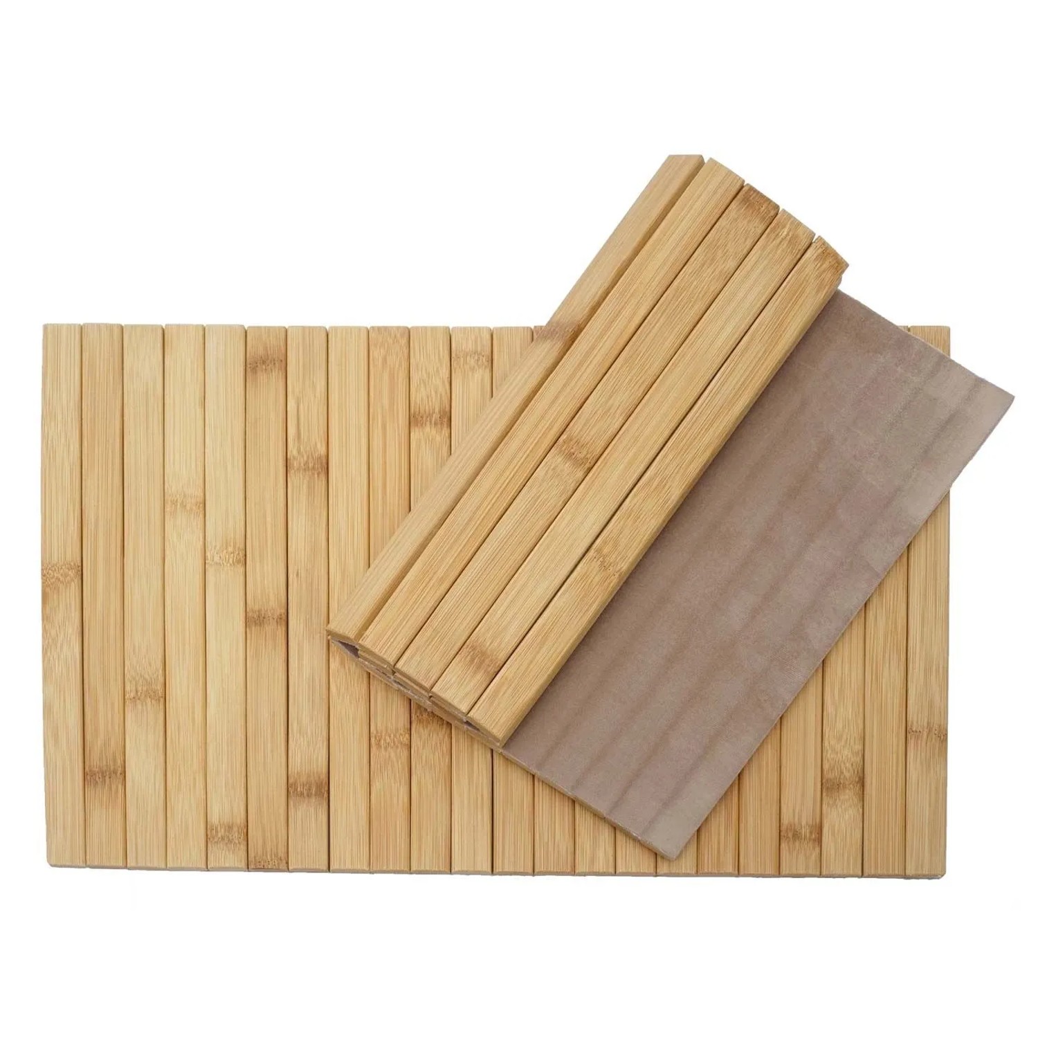 Helles Bambus-Tischset, teilweise aufgerollt, zeigt Stoffunterseite. Flexibles, abwaschbares Platzdeckchen 45x30cm.