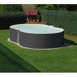 Summer Fun Achtformbecken Anthrazit (540x350x120cm) im Garten.