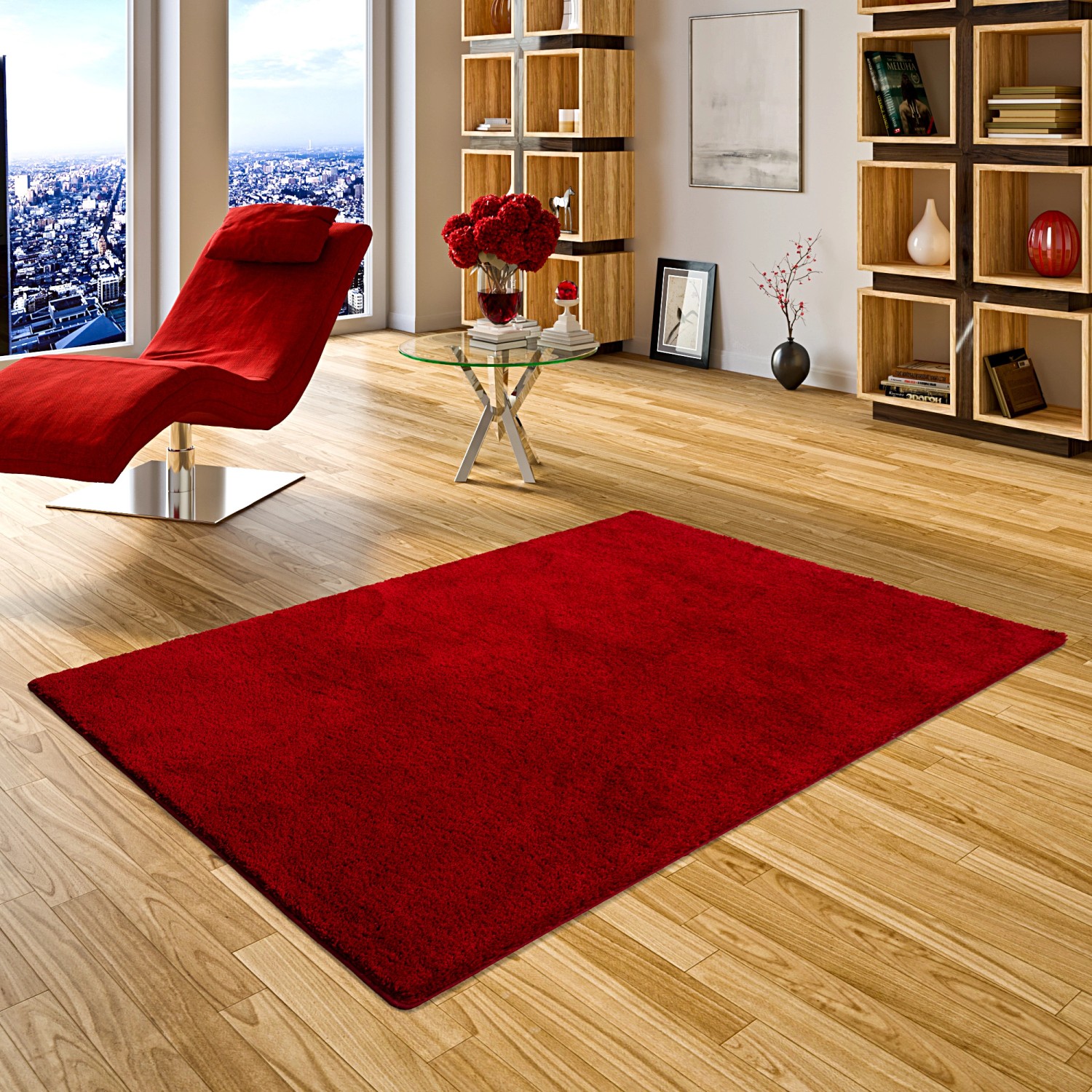Weinroter Snapstyle Hochflor Shaggy Teppich Palace, 140x200cm, im Wohnraum auf Holzboden.
