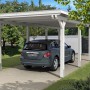 Weißes Skan Holz Leimholz Einzelcarport mit Auto. Carport aus Holz mit flachem Dach.