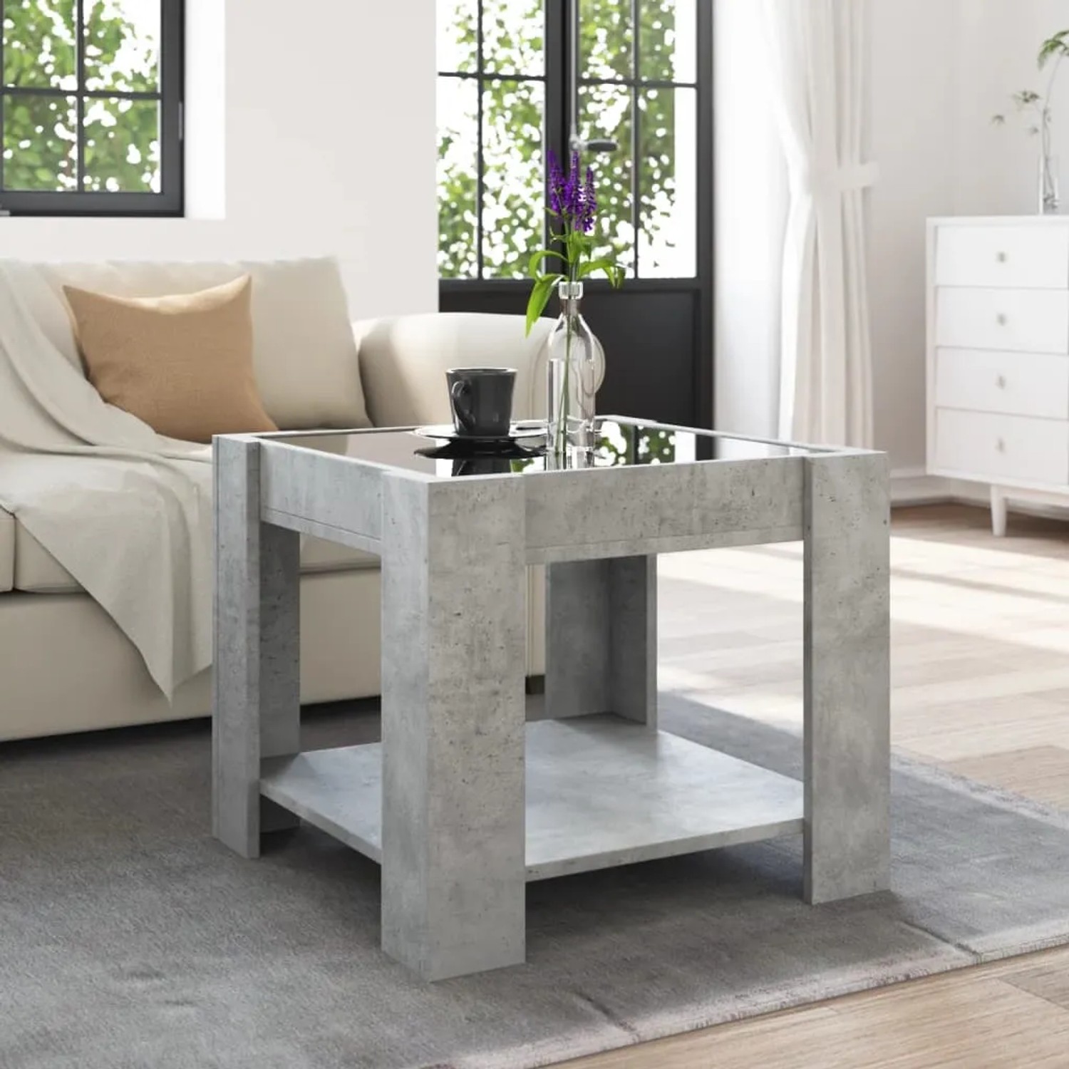 Moderner, grauer LED-Couchtisch (53x53 cm) mit Ablage und Glasplatte für Wohnzimmer.