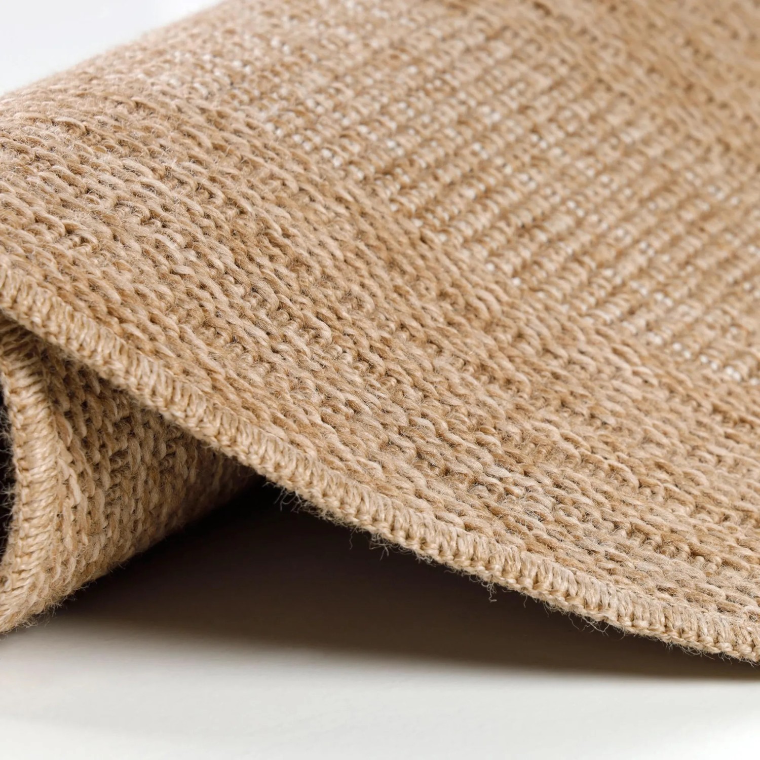 Detailansicht des beigen Ayyildiz Outdoor-Teppichs Comilla, 120x120 cm, in Sisal-Optik.