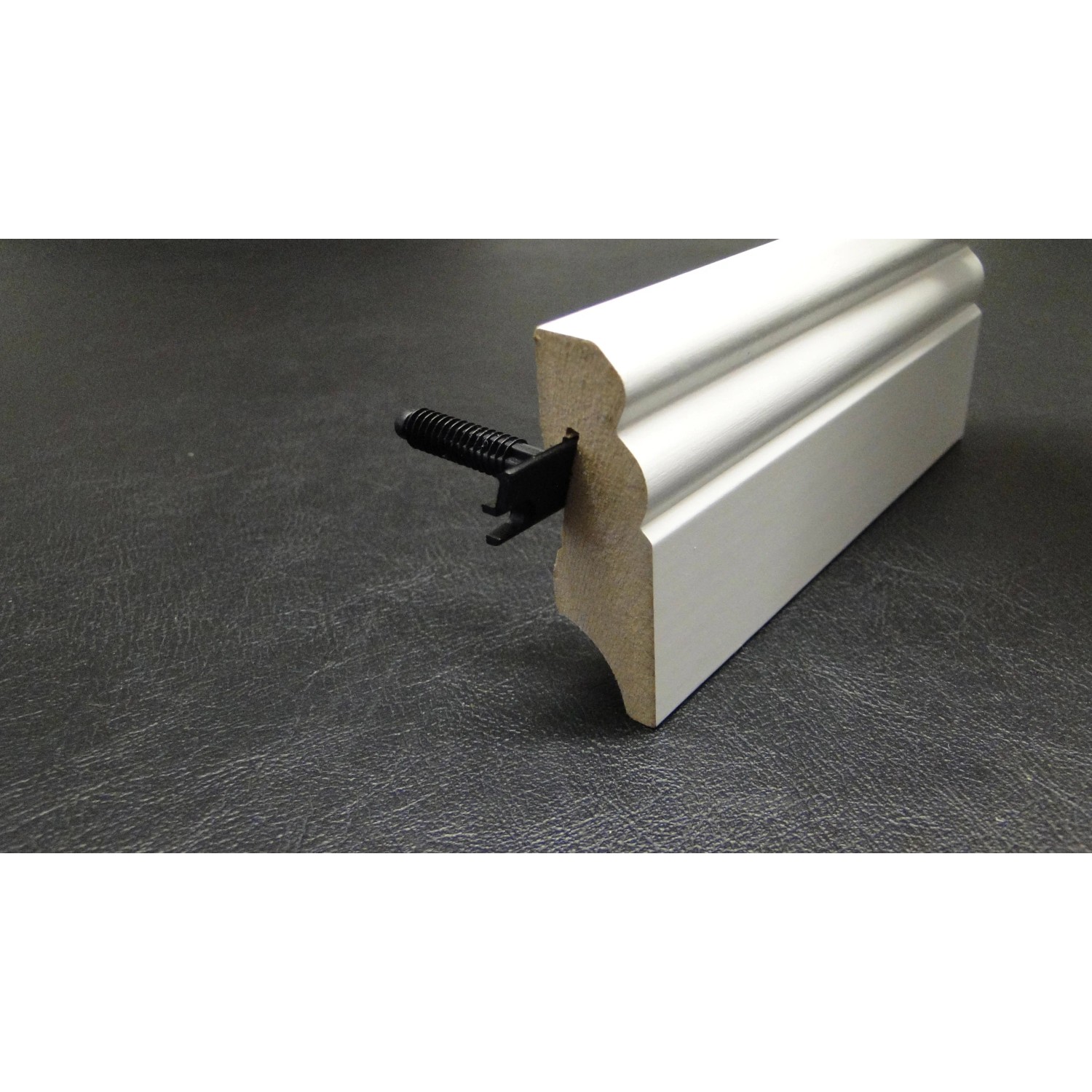 Leistenclip Easy-Fix an Sockelleiste für Laminat und Parkett, 30 Stück.