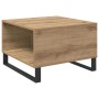 Quadratischer Couchtisch Artisan-Eiche aus Holzwerkstoff mit offenem Fach, geschlossener Front und schwarzem Metallgestell.