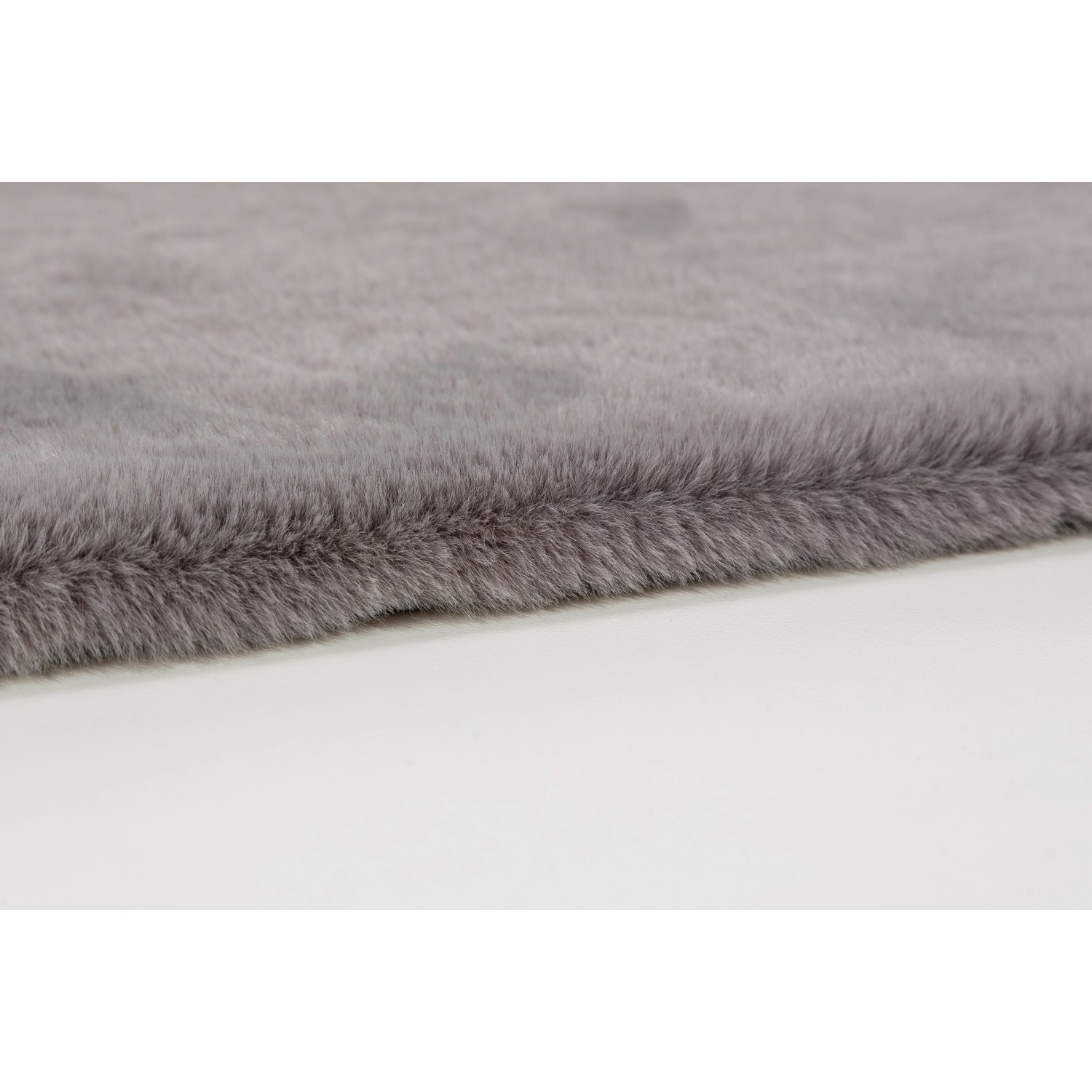 Detailaufnahme: Grauer Schöner Wohnen Badteppich Bali, 60x90 cm, flauschige Oberfläche.