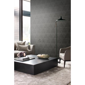 Wohnraum mit Origin Luxury Tapete Verwitterte Metalldreiecke Schwarz, moderner Look.