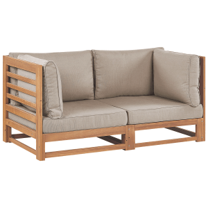 Beliani Gartensofa, helles Holz mit graubeigen Kissen, 150x72 cm. Modulares 2-Sitzer Sofa für Terrasse und Garten.