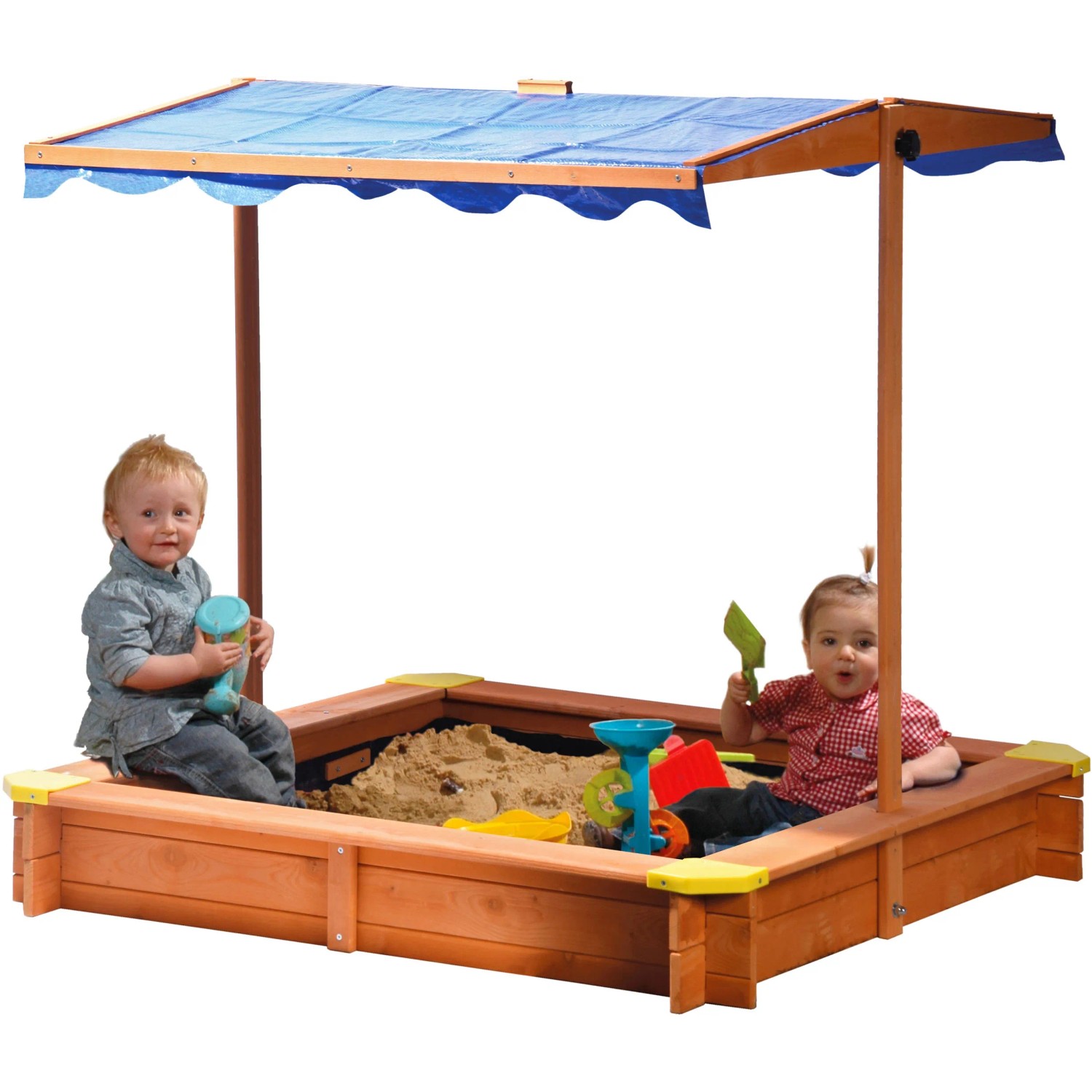Quadratischer Dobar Sandkasten aus Holz mit blauem, verstellbarem Sonnendach und spielenden Kindern.