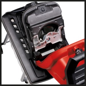 Detailaufnahme: Einhell GC-KS 2540 CB Elektro-Messerhäcksler mit offenem Trichter und Messerwerk.