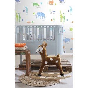 Kinderzimmer mit ESTAhome Fototapete Tiere Multicolor und Schaukelreh.