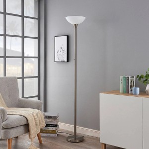 Moderne Lindby Stehlampe Ignacia aus Alu, 180cm hoch, für Wohnzimmer.