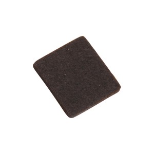 Selbstklebender, brauner Filzgleiter, 32x32mm, für Möbel und Oberflächenschutz.