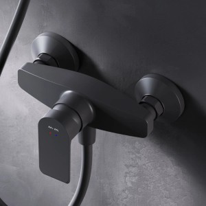 Schwarze AM.PM Einhebel Duscharmatur Flash FNA20022 aus Messing für die Dusche.