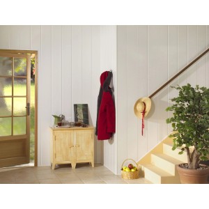 Heller Raum mit weißer Grosfillex Wandverkleidung Exapan Green Line 2000, Dekor-Paneele.