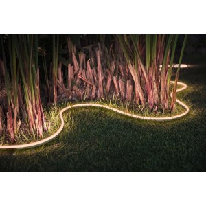 Philips Hue Lightstrip Outdoor 2m, warmweißes Lichtband zur Garten- und Balkonbeleuchtung.