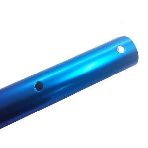 Detailaufnahme der blauen Steinbach Teleskopstange aus Aluminium für Poolkescher.