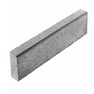 Grauer Tiefbordstein aus Beton, 100x25x8 cm, für Beet- und Wegeinfassungen.