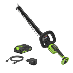 Greenworks Akku-Heckenschere-Set mit 61 cm Klinge, Akku und Ladegerät in Schwarz-Grün.