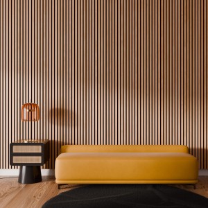 Wohnraum mit Akustikpaneel Eiche geölt, schwarzem Akustikfilz, gelbem Sofa und Nachttisch.