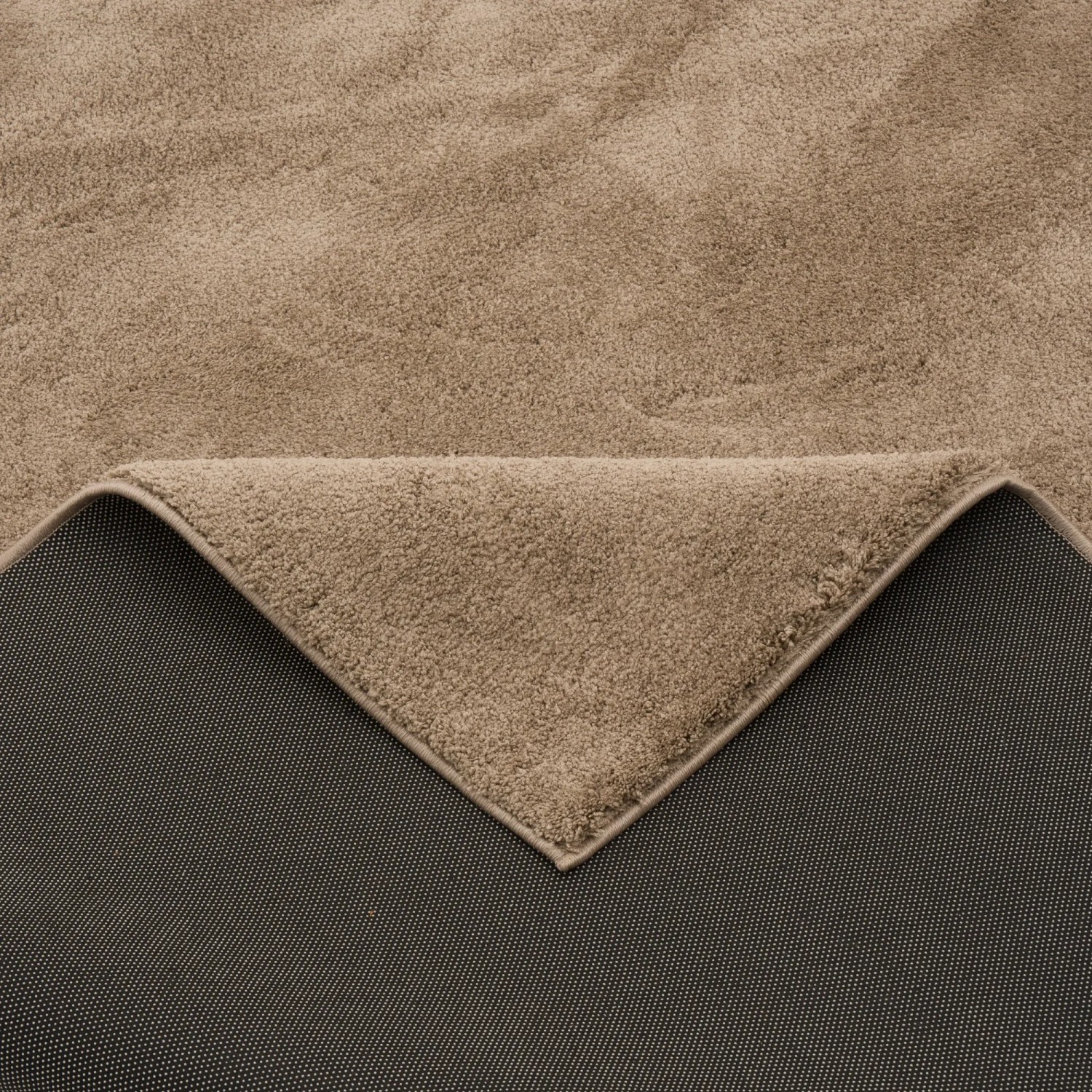 Pergamon Hochflor Teppich Silky Taupe, 120x170cm. Weicher Langflor Teppich mit rutschfester Rückseite.