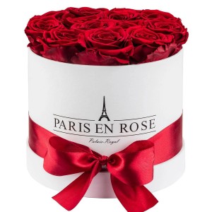 Rosenbox mit 14 bordeauxfarbenen Rosen und weißer Schleife, Blumenstrauß.
