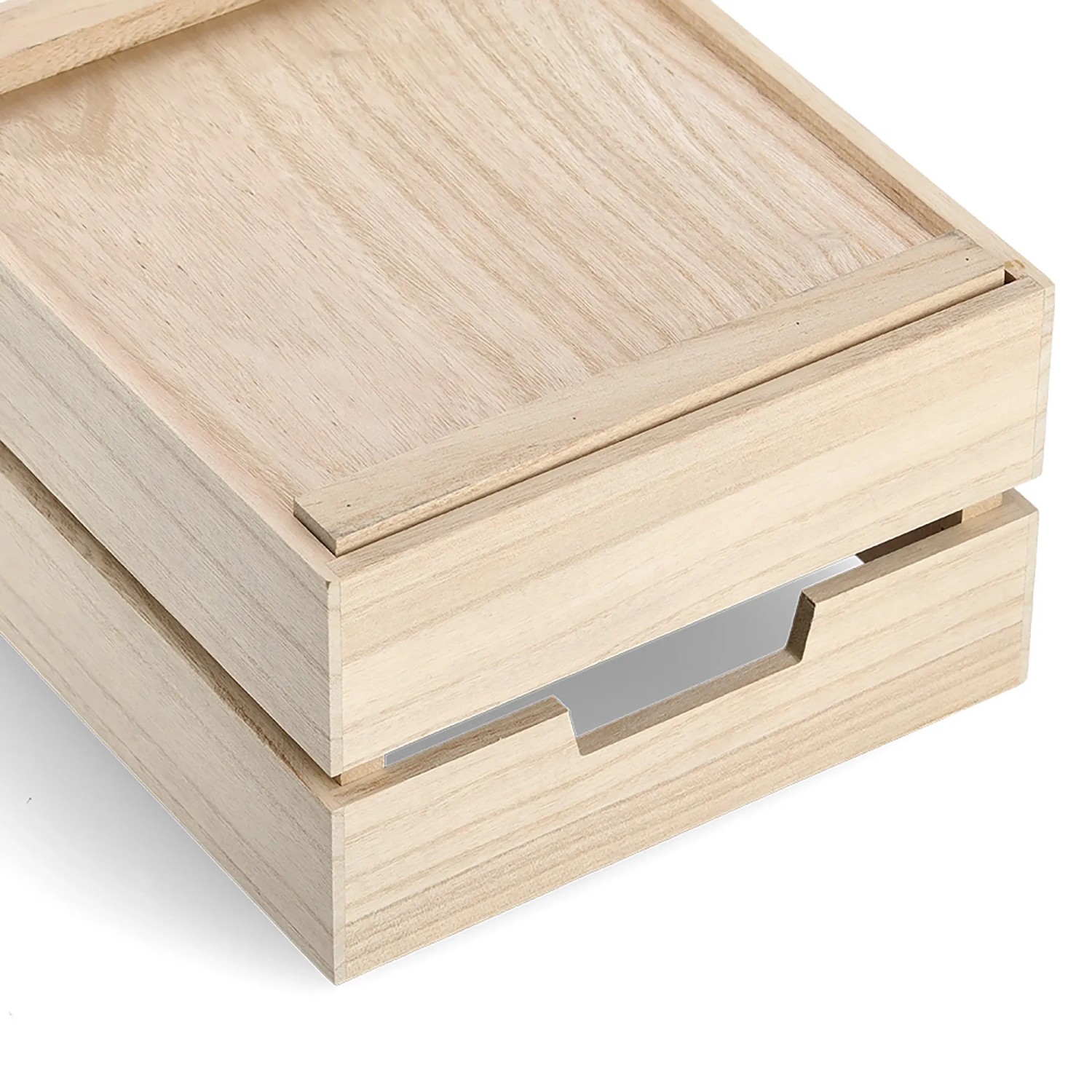 Naturfarbene Zeller Allzweckkiste aus Holz, 14,5x24x28 cm, mit Deckel und Griffen.