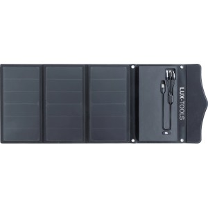Faltbare LUX Solar Ladestation 21W mit 13.000 mAh Akku und Ladekabel.