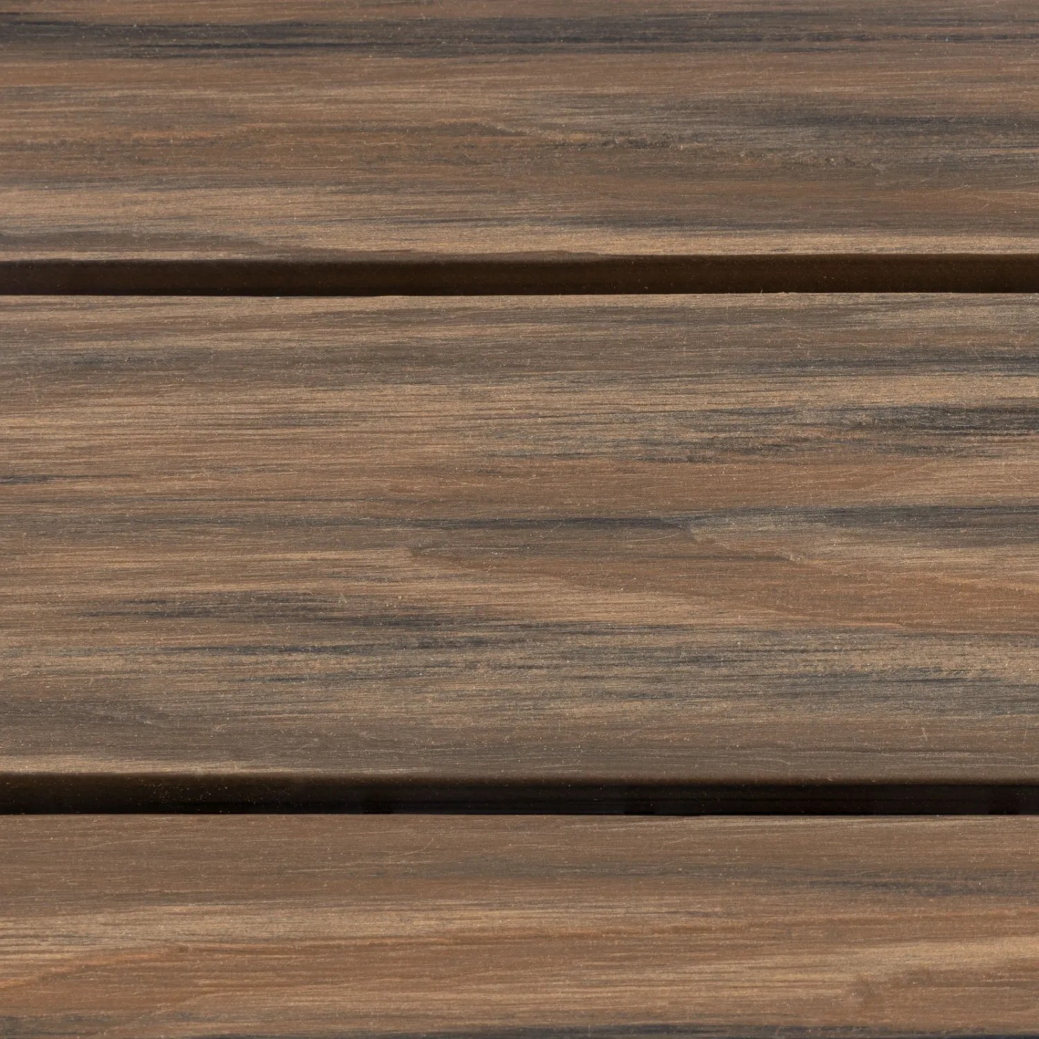 Detailaufnahme: KARAT WPC Terrassenfliese Classic Mix Teak, Holzoptik, 30x30 cm.