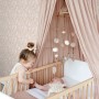 ESTAhome Vliestapete mit zarten Blumen in Hellrosa und Beige. Dekorative Tapete für Kinderzimmer.