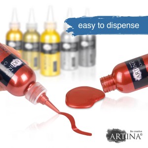 Artina Metallic Acrylfarben Set, 6 Farben. Acrylfarbe in Rot wird aus einer Flasche aufgetragen.