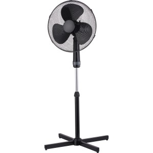 Schwarzer CMI Standventilator (Ø 40 cm) mit drei Rotorblättern und verstellbarem Neigungswinkel.