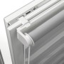 Gardinia Doppelrollo EasyFix, 90x150 cm, grau, mit transparenten und blickdichten Streifen am Fenster.