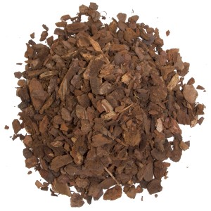 Floragard Pinienrinde, feine Körnung (7-15 mm), zur Bodenabdeckung und Dekoration im Garten.