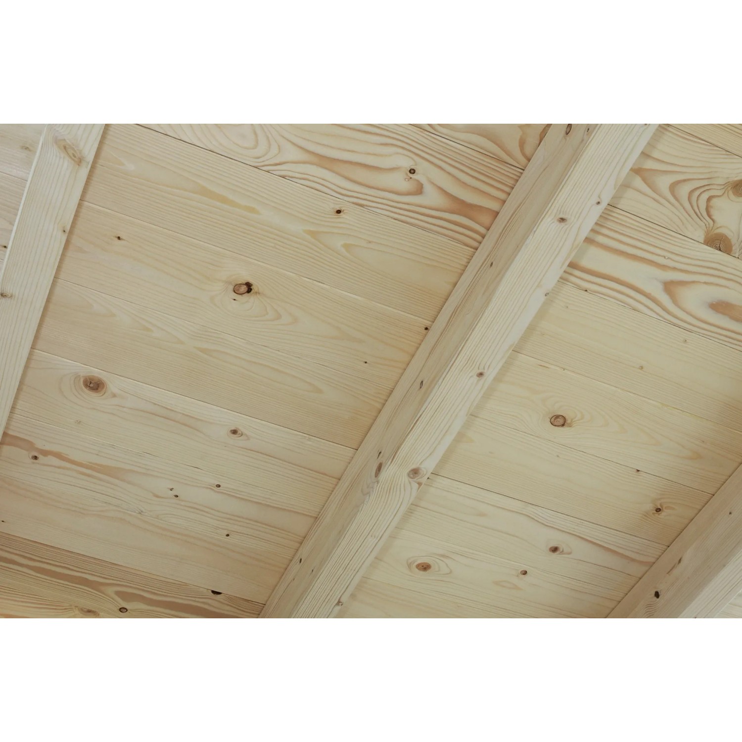 Detailansicht Dachschalung des Skan Holz Carport Schwarzwald aus naturbelassenem Holz.