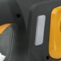 Detailaufnahme der Stiga Elektro-Kettensäge CS 118c, Fokus auf Öltank und Designelemente.